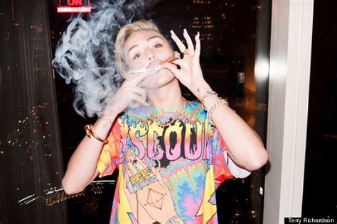 miley cyrus nude photoshoot|Miley Cyruss Latest Terry Richardson Cover Is as NSFW as。